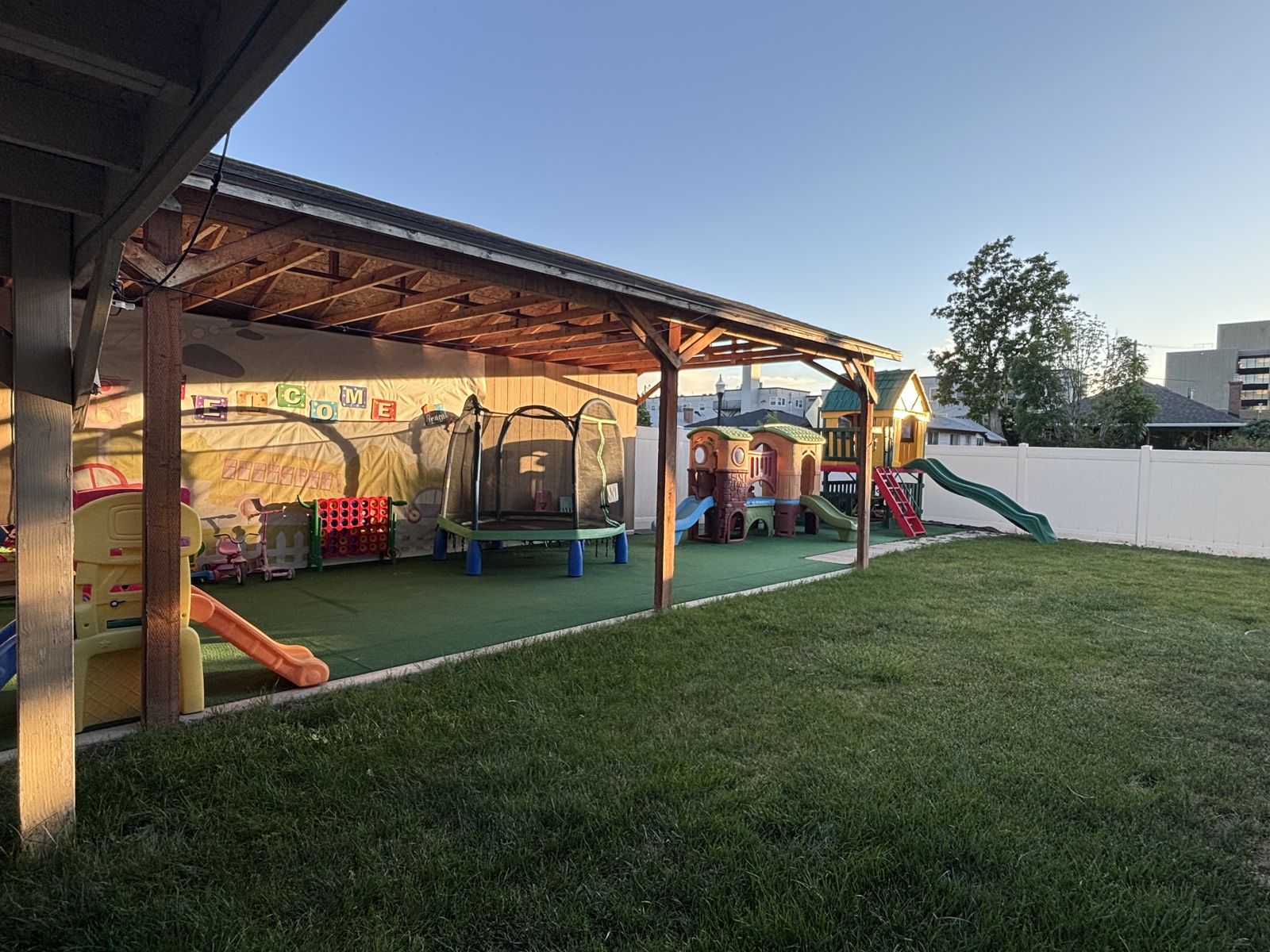 Main image 15