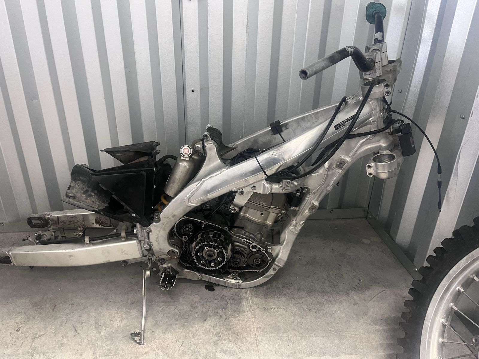 05 to 08 Honda crf 450 parts engine rims forks seat Airbox frame stator clutch tank