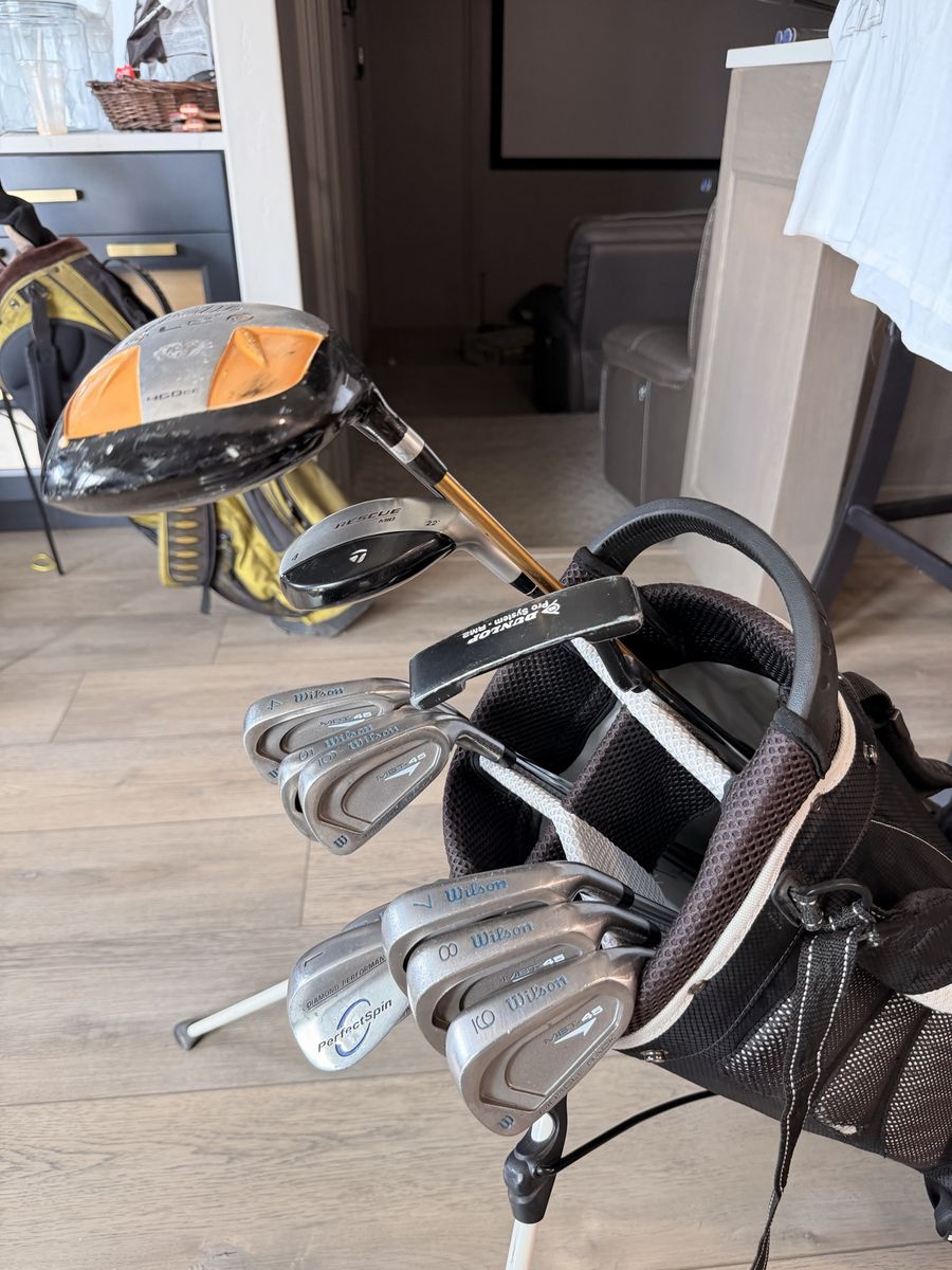 Wilson MBT-45 Muscle Back Golf Club Set with PerfectSpin Putter & Carry Bag - Used