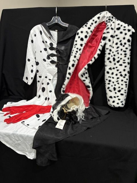 101 Dalmations CRUELLA w/Dress, Shawl, Wig, Gloves    Size Adult XL    $40 for all