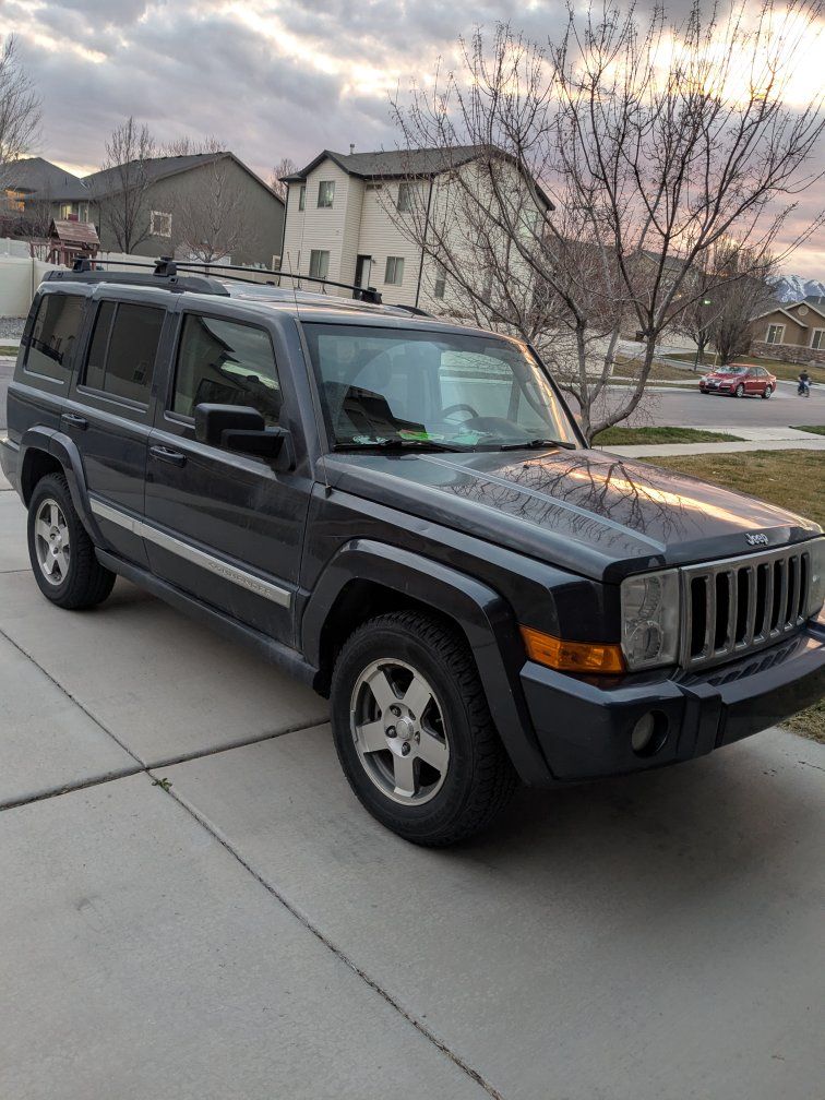 2010 JEEP COMMANDER Base