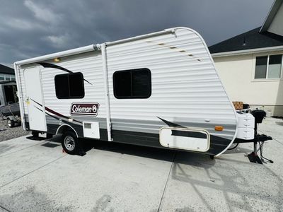 Clean 2014 Coleman Expedition Ultralite