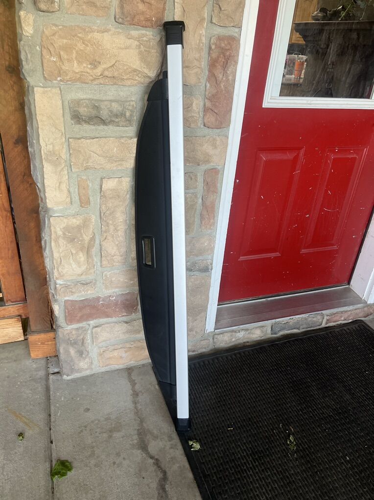 Kia Sportage Retractable Rear Cargo Cover/Security