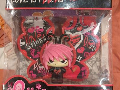 Love Stinks collectible figure