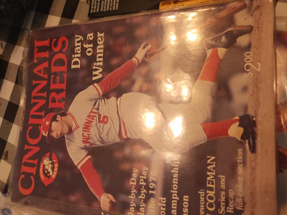 Cincinnati game program 1976 Johnny bench