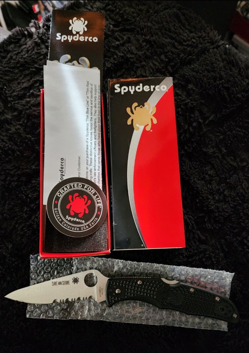 New. Spyderco Endura 4 Serrated