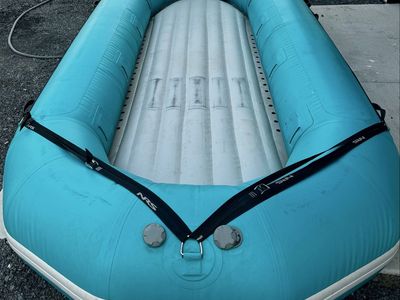 Vanguard Self Bailing White Water Raft