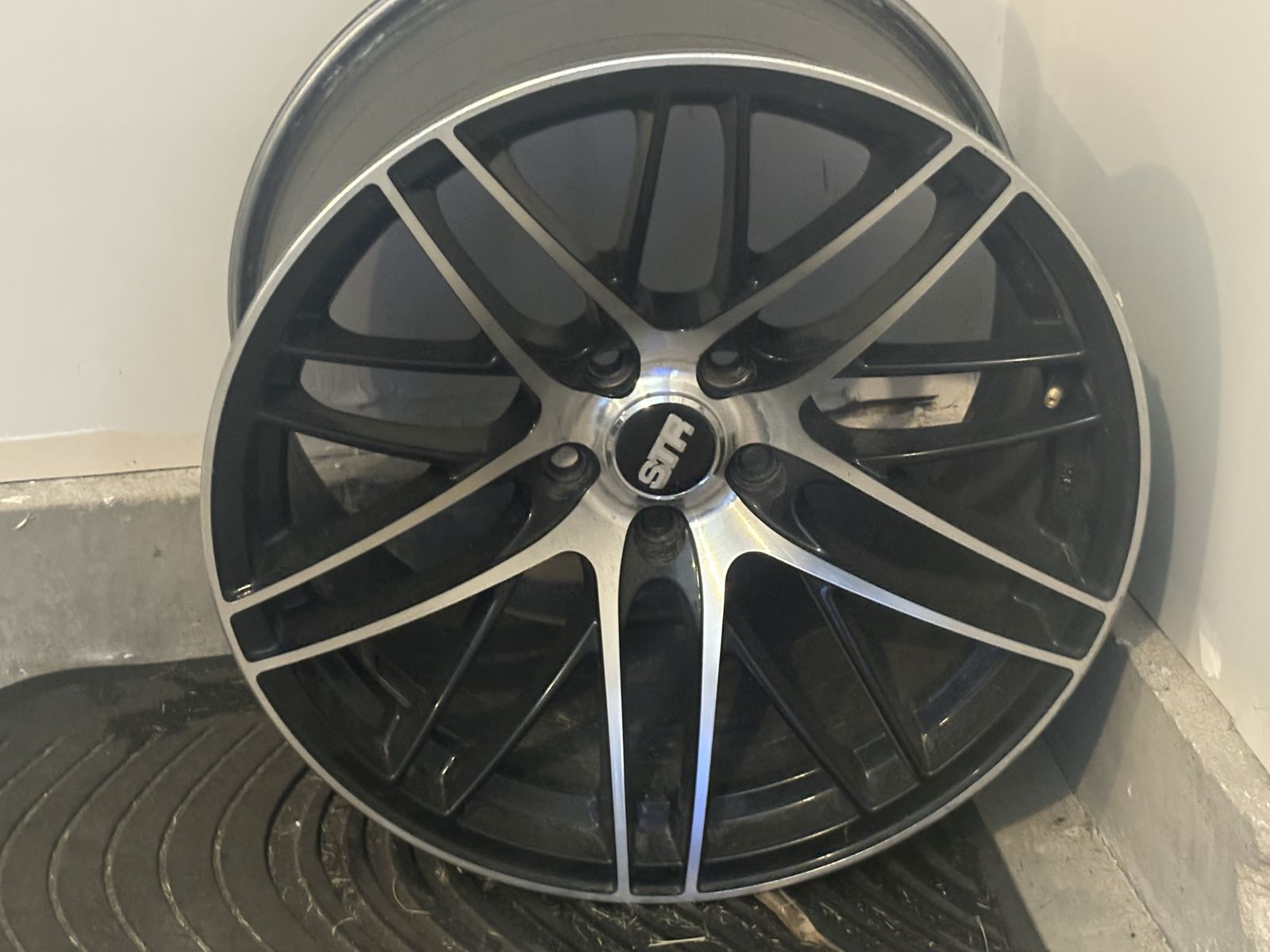 STR 18 inch rims
