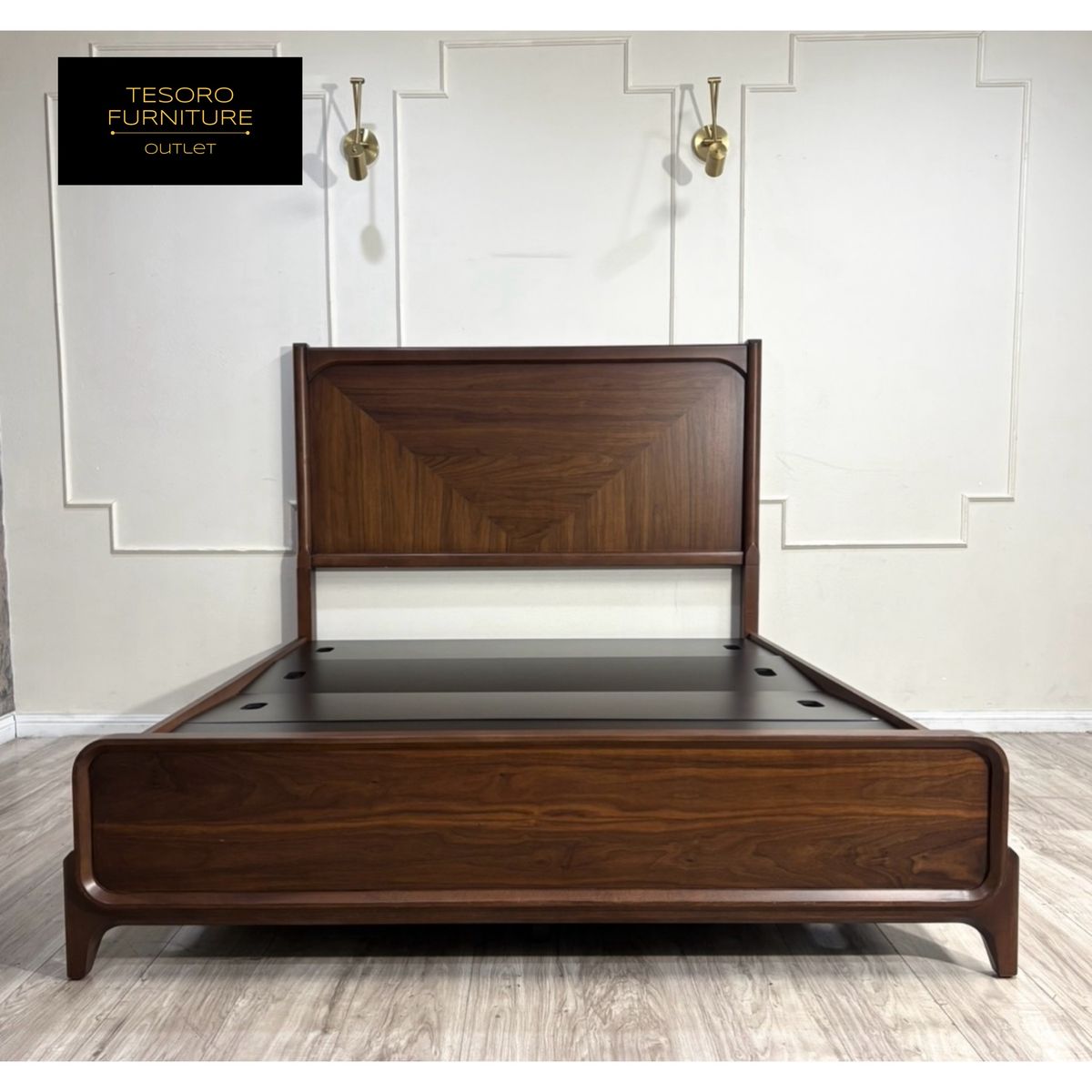 ROCKFORD QUEEN BED AMAZING DEAL