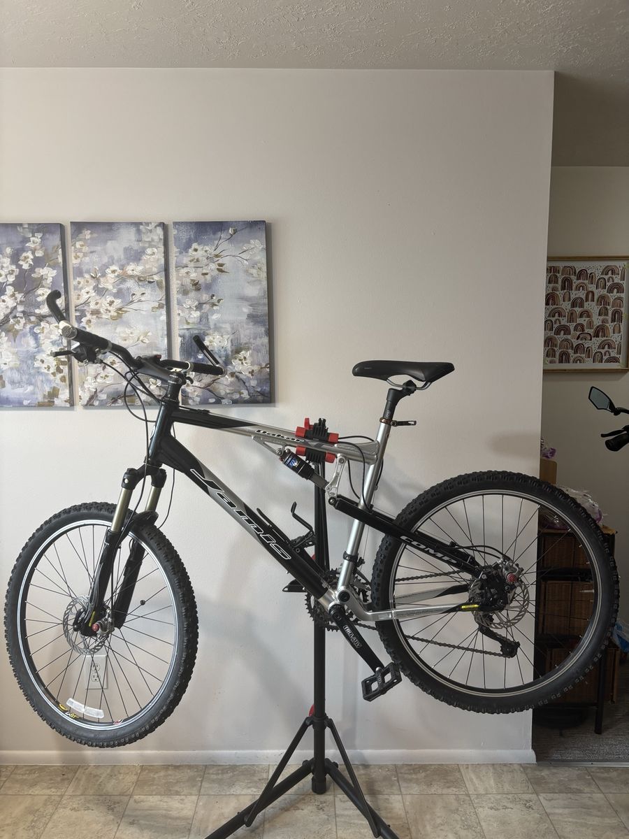 Jamis Dakar XC Comp - XL (21”) Full Suspension Mountain Bike