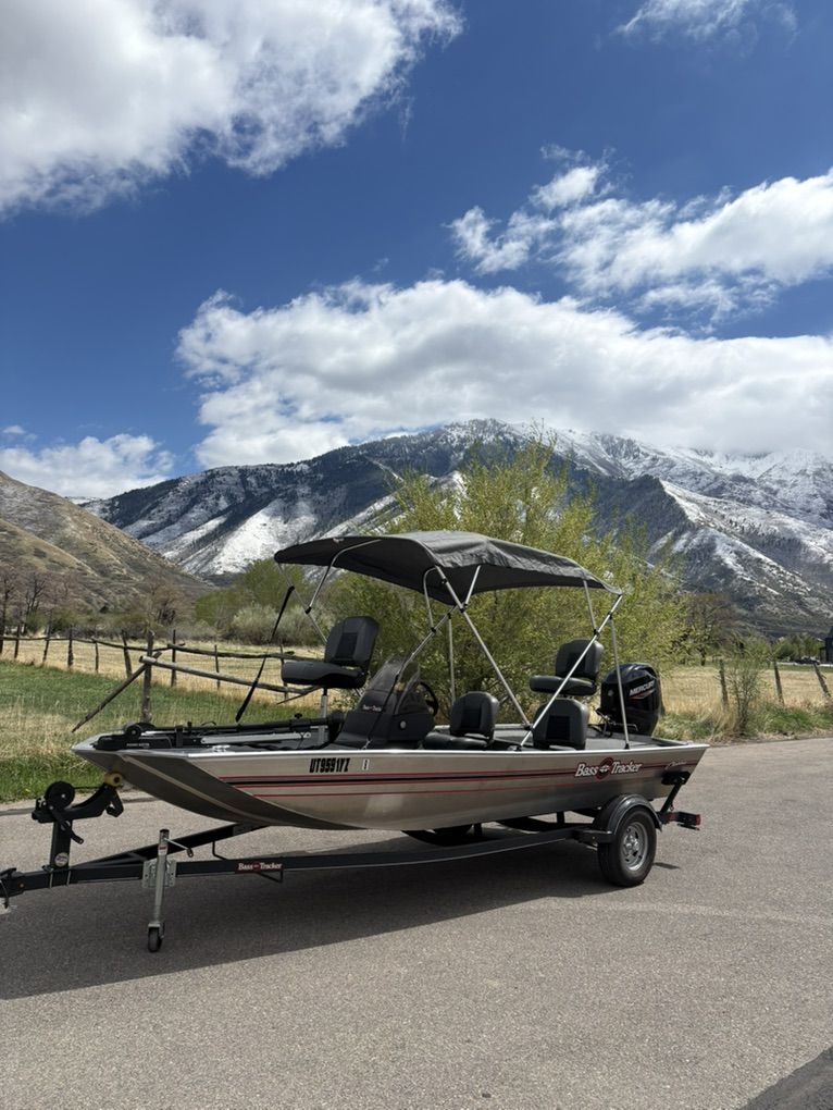 2020 Bass Tracker Classic XL fishing Boat