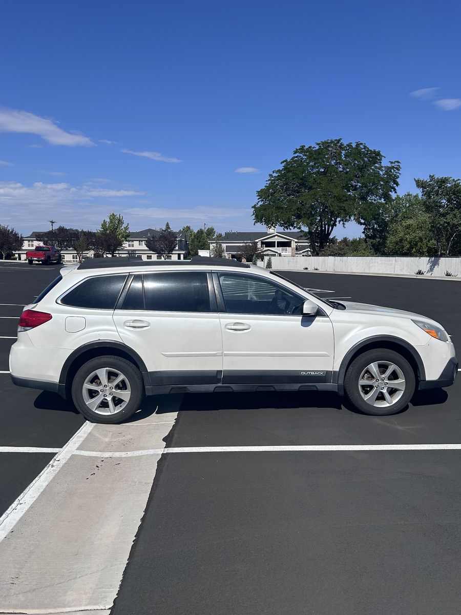 2013 Subaru Outback 2.5i Limited