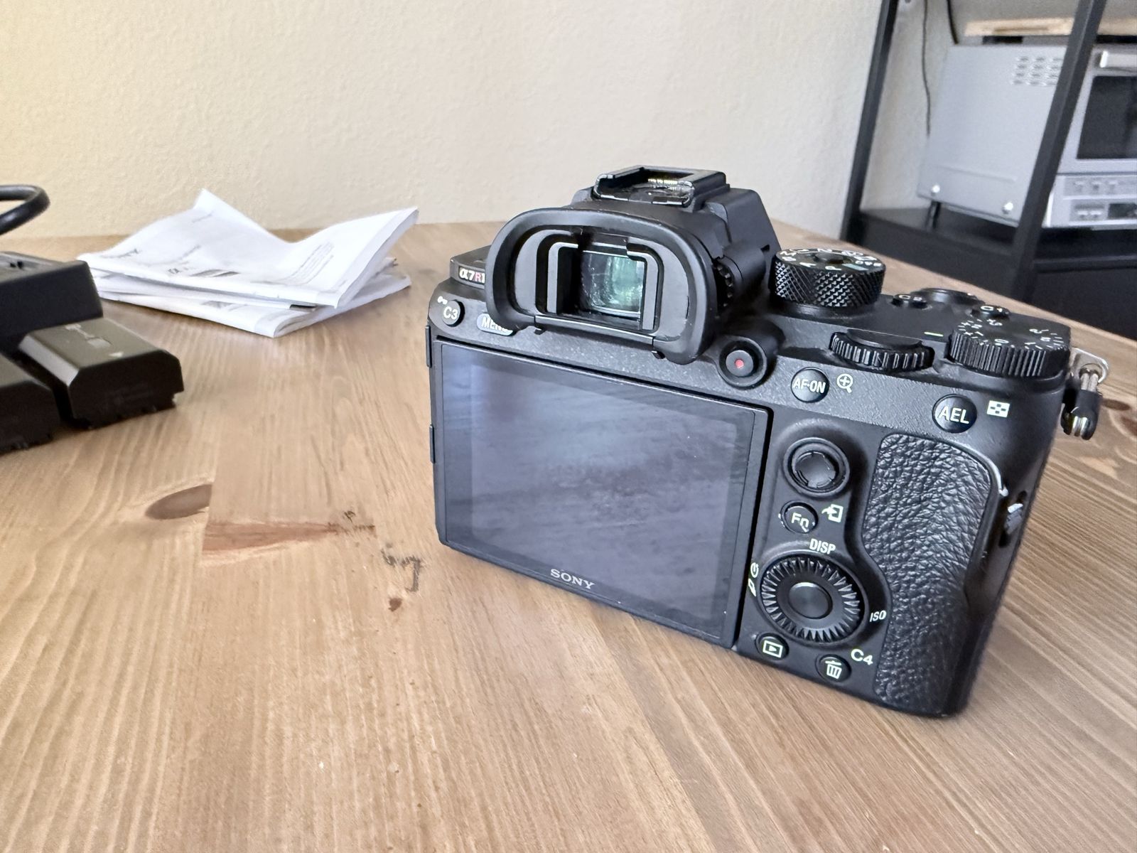 Main image 3