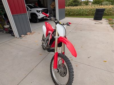 2018 Honda CRF450R Dirt Bike