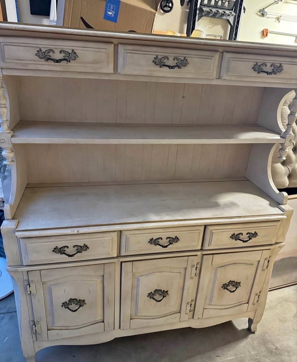 Vintage French Provincial Hutch