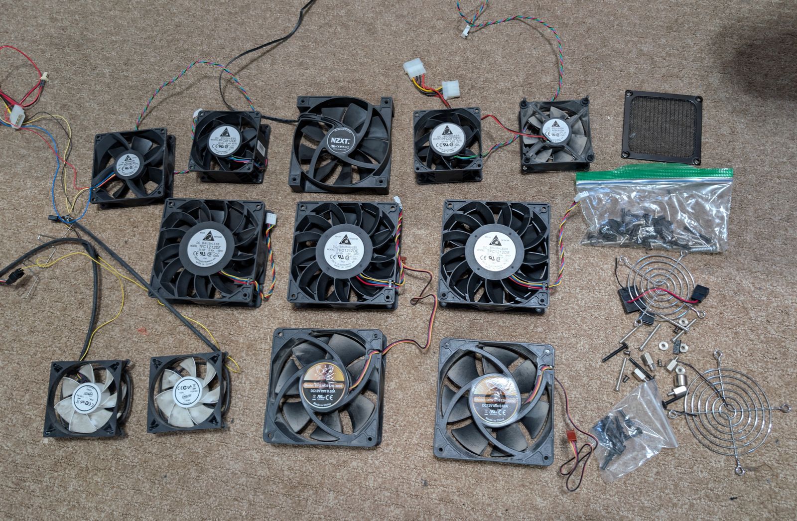 Lot of PC/Server fans, delta, scythe, nzxt, misc