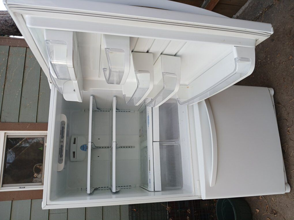 refrigerator/freezer