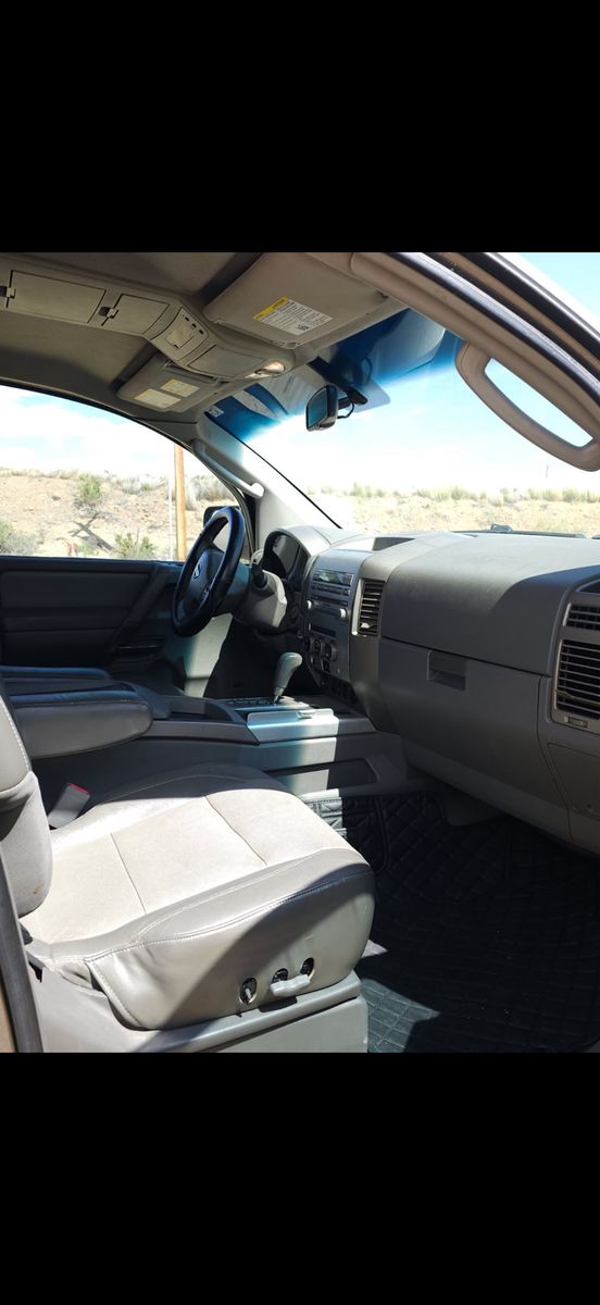 2006 Nissan Titan LE