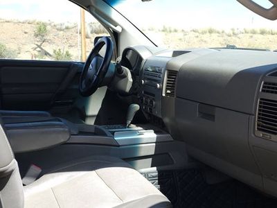 2006 Nissan Titan LE