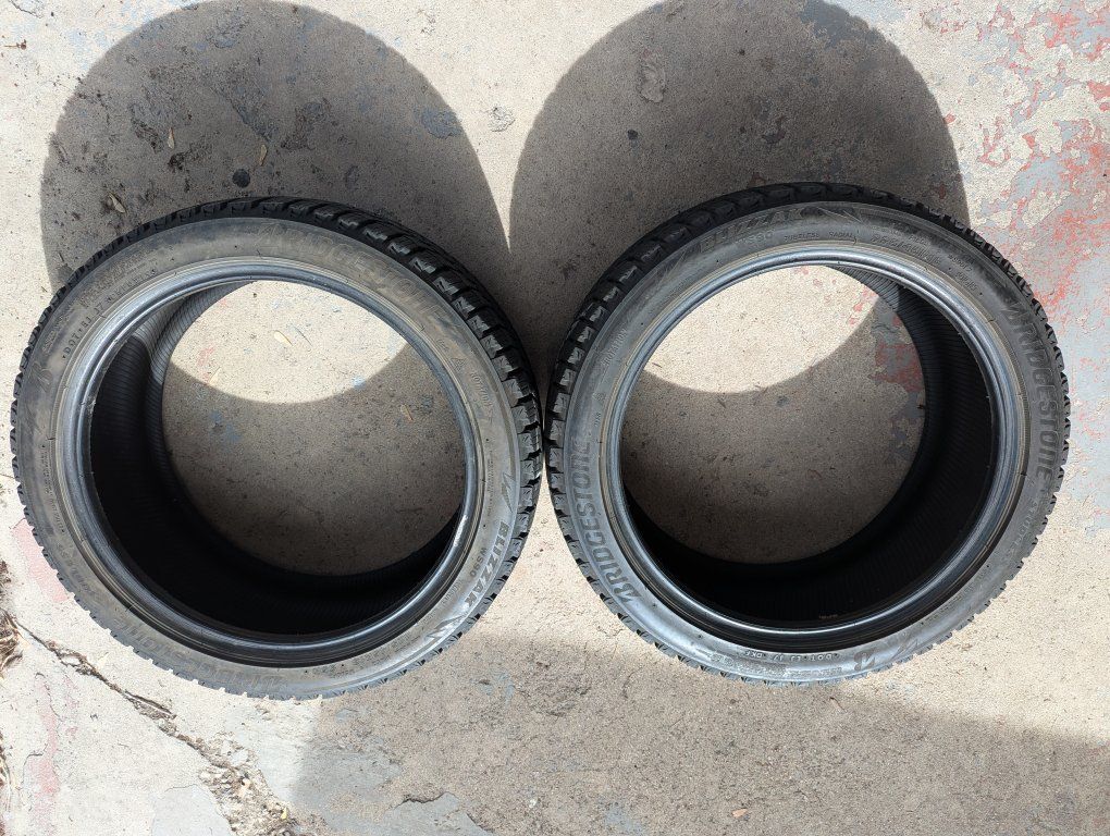 Bridgestone Blizzak 225/45/18 Winter Tires