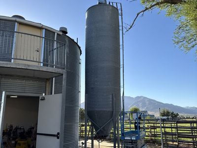 Picture for attention only Grain bin, silo —— roof 20’ - 24’ dia. Roof only
