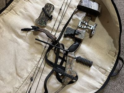 Browning Compound Bow with Trigger Release Arm Guard and Sling