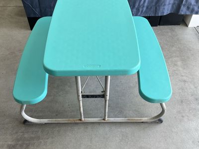 Lifetime kids picnic table, blue