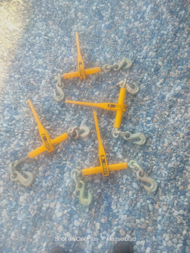Set of 4 Yellow Ratchet Chain Binders with Hooks