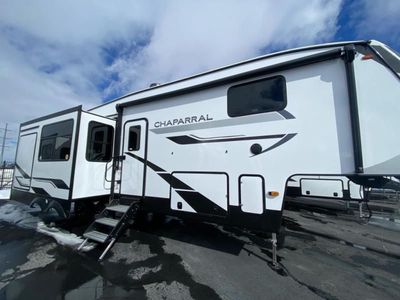 New 2025 Coachmen Chaparral 298RLS