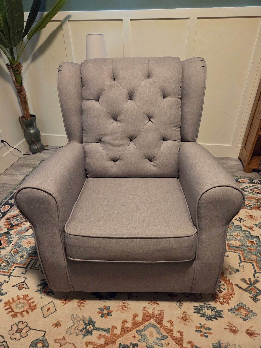 Delta Children Dove Gray Nursery Swivel Glider