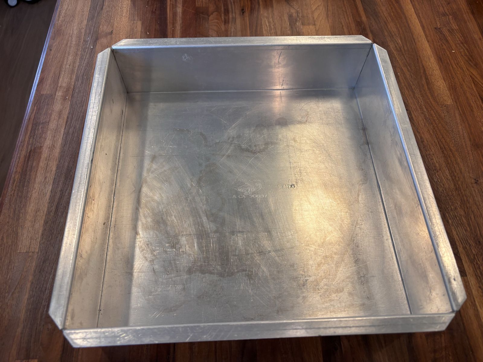 12x12x3 aluminum cake pan. 