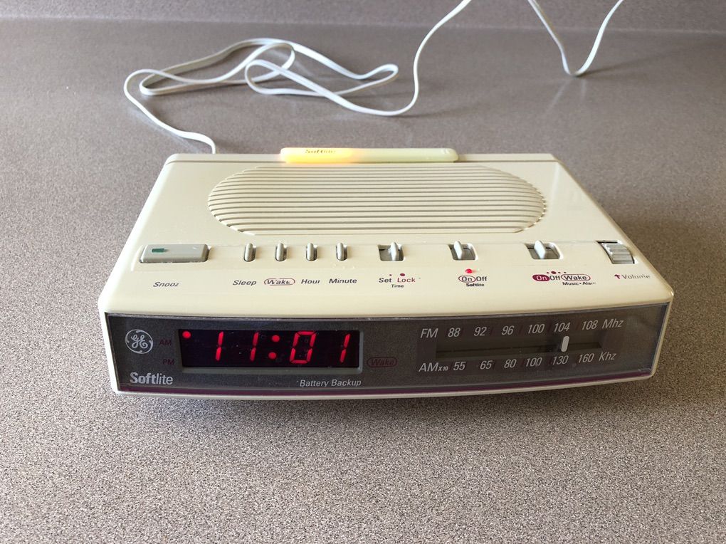 GE Clock Radio