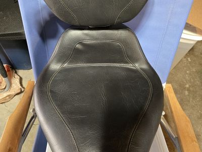Mustang Sport Solo with backrest #79491