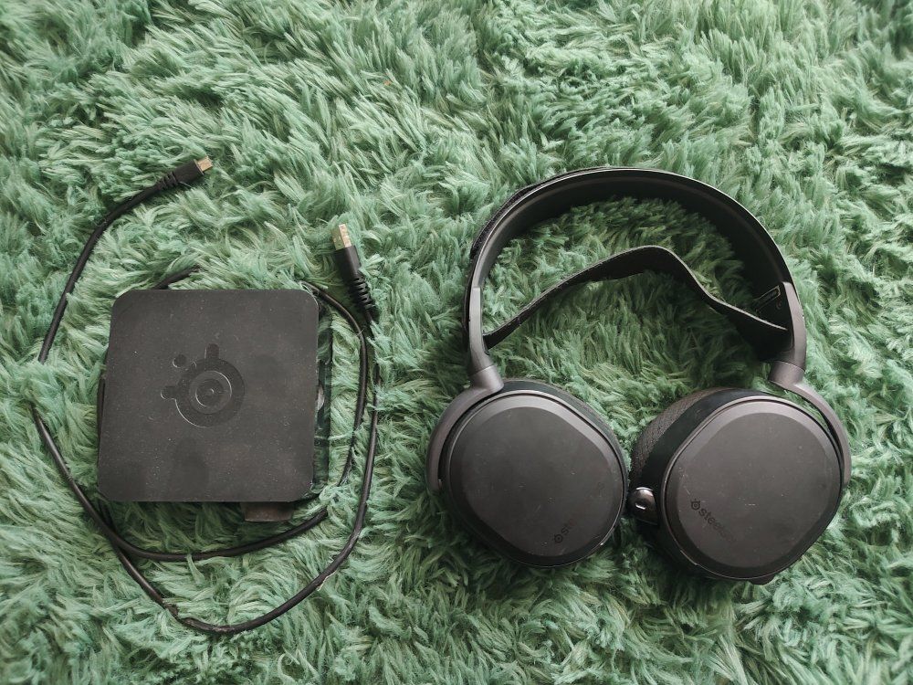 SteelSeries Arctis Pro Wireless Gaming Headset