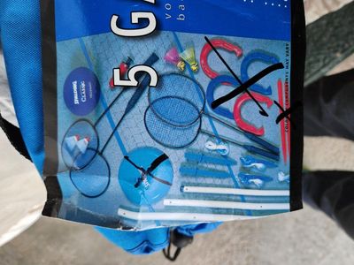 Spalding Badminton Vollyball Games