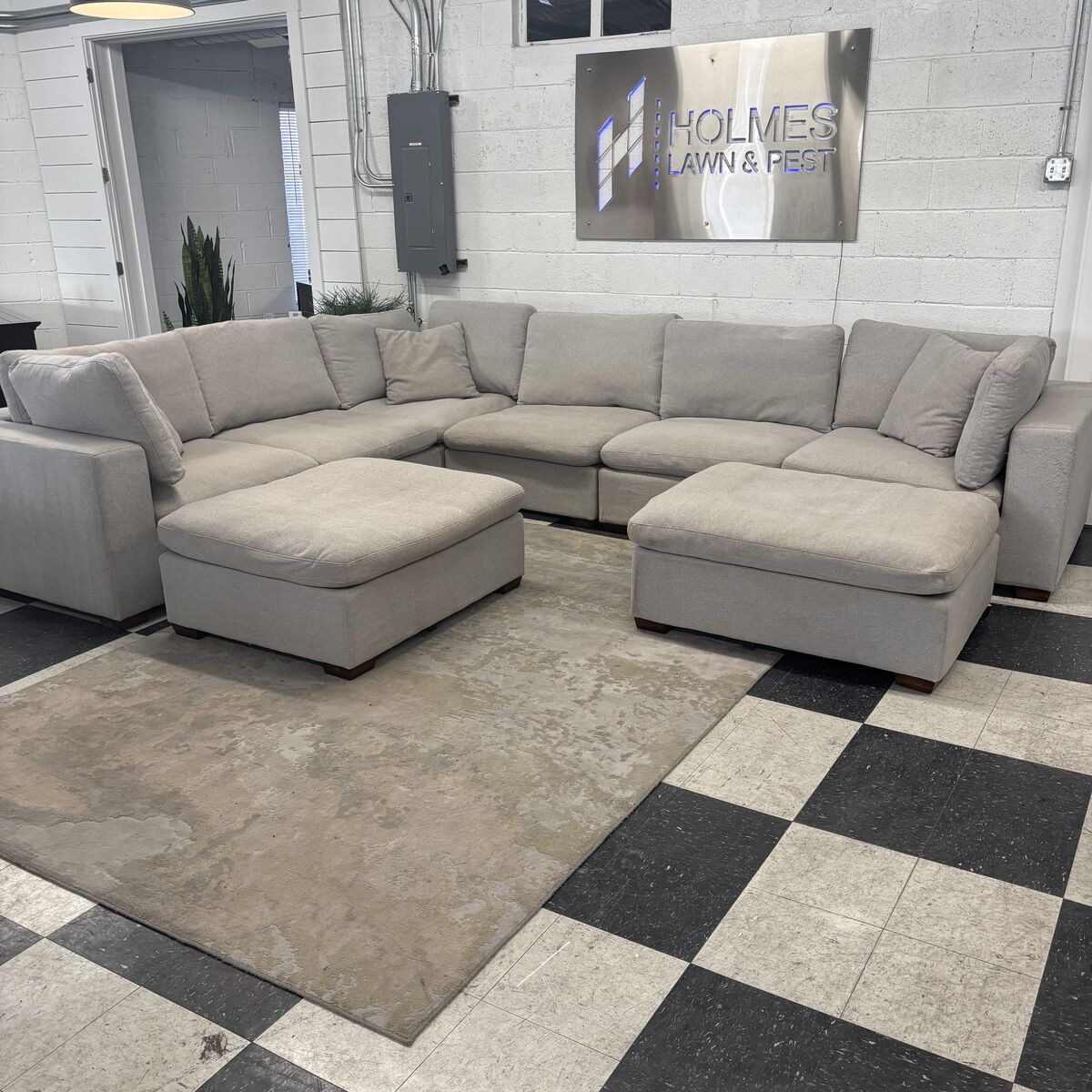 COSTCO THOMASVILLE LOWELL 8-PIECE MODULAR SECTIONAL!