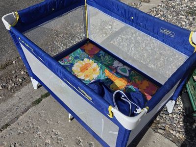 Graco Blue Playard/Pack 'n Play - Portable Baby Playpen with Colorful Mat