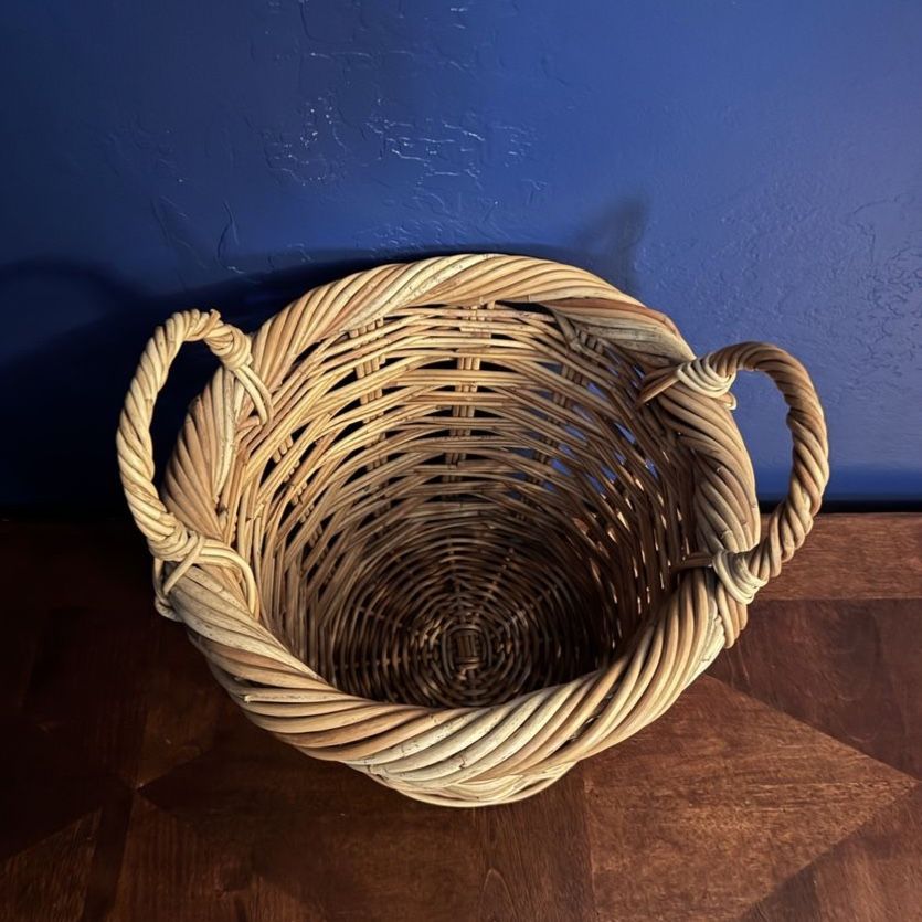 Main image 2