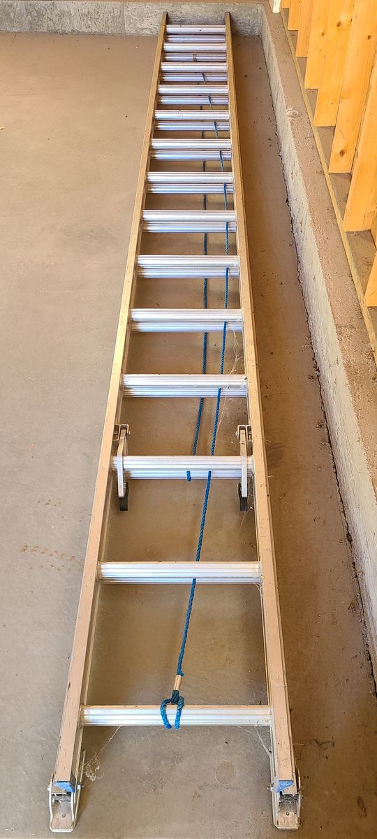Werner 28' Type 1 Heavy Duty Ladder