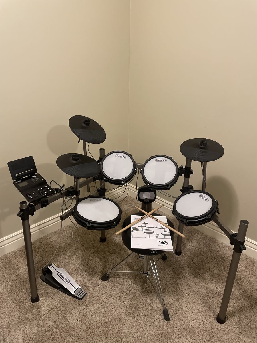 Simmons Titan 50 electric drummer
