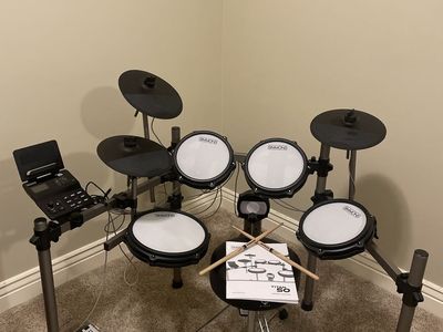 Simmons Titan 50 electric drummer