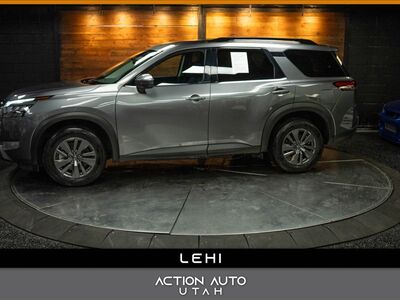 2024 Nissan Pathfinder SV