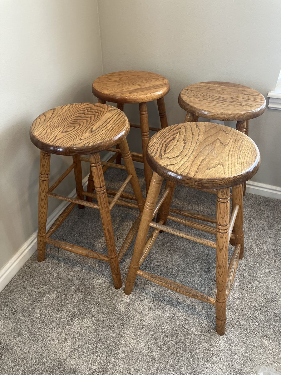 4 Wooden Bar Stools
