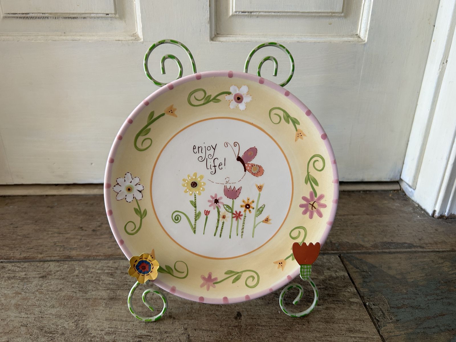 Cracker Barrel “Enjoy Life!” Decorative Plate w/ Metal Display Stand