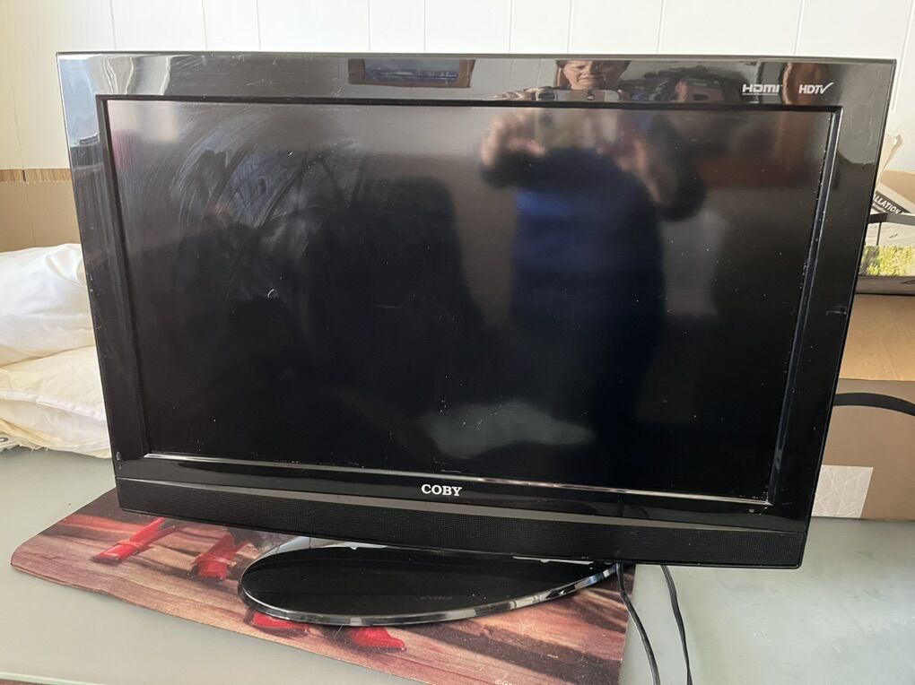 Coby 31 Inch Televion