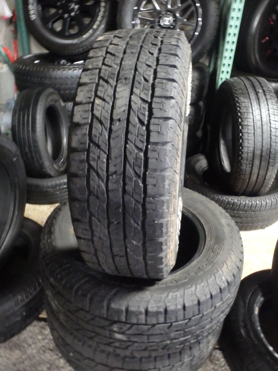 275/65R18 YOKOHAMA GEOLANDAR A/T PAIR OF TWO USED TIRES
