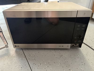 LG microwave