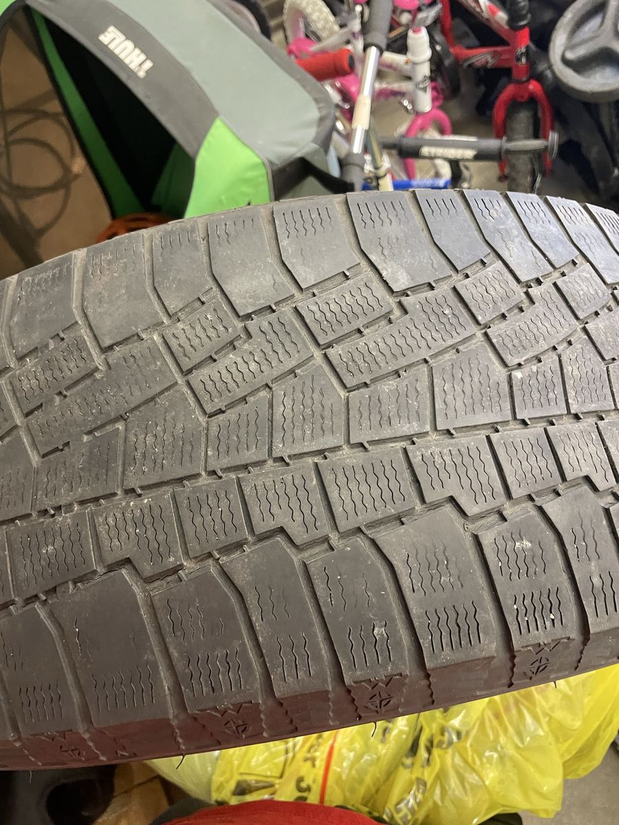 235/55R18 Cooper Discoverer Winter Tires