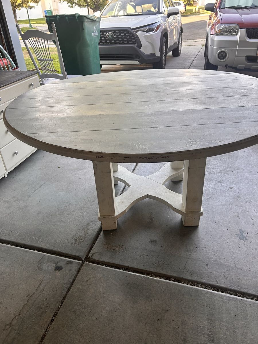 Kitchen table 