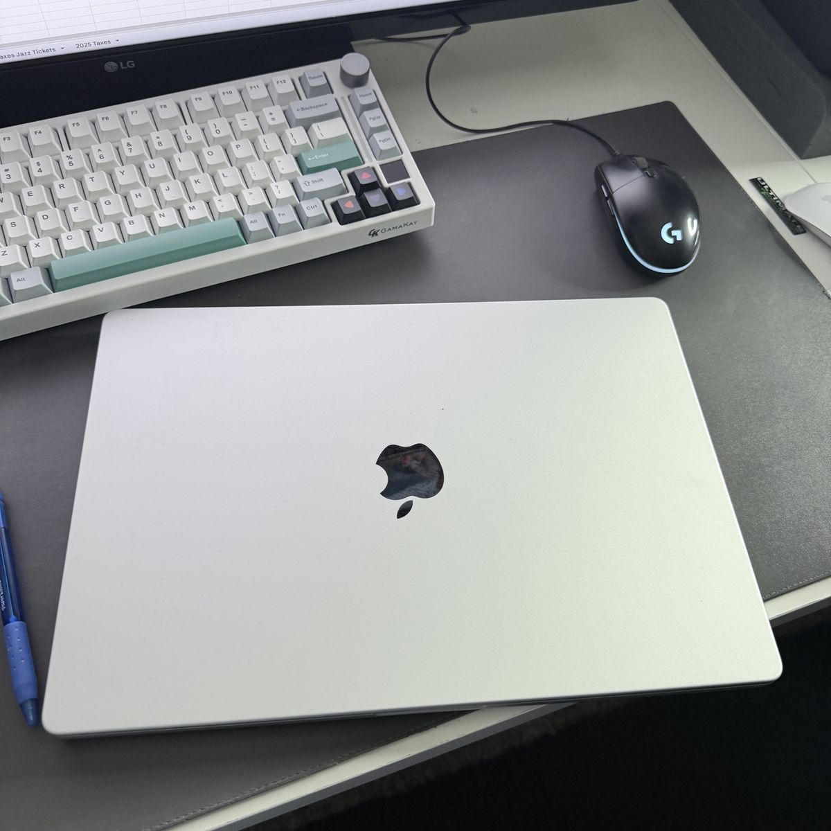 Macbook Pro M3 Pro 16 Inch 18gb Ram 412gb SSD Like New 100%